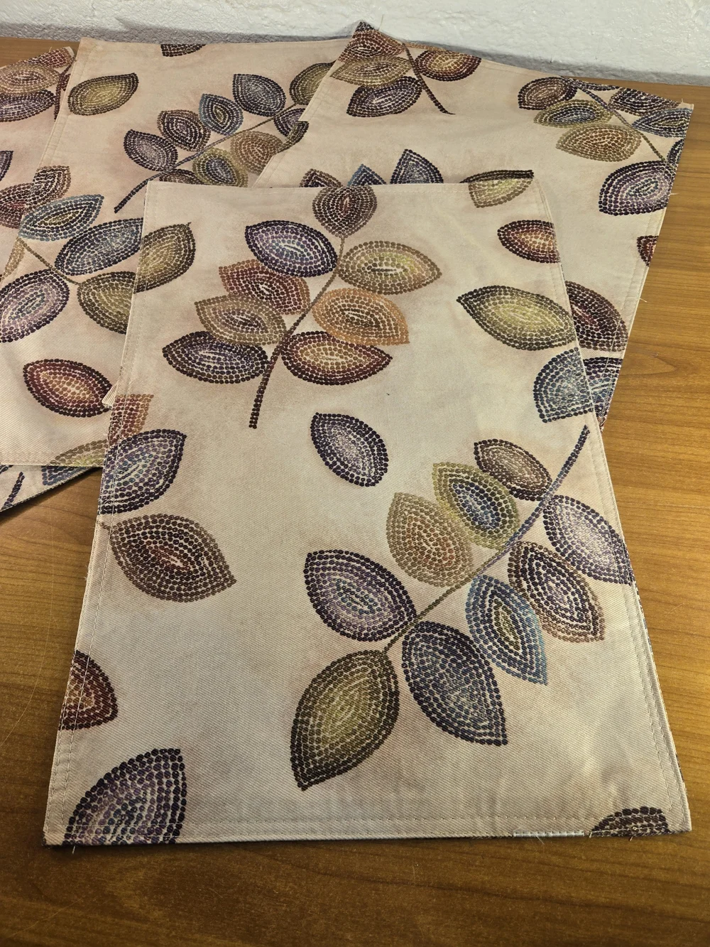 Set of 4 Croscill Brown Floral Place Mats Autumn Leaves 18.5